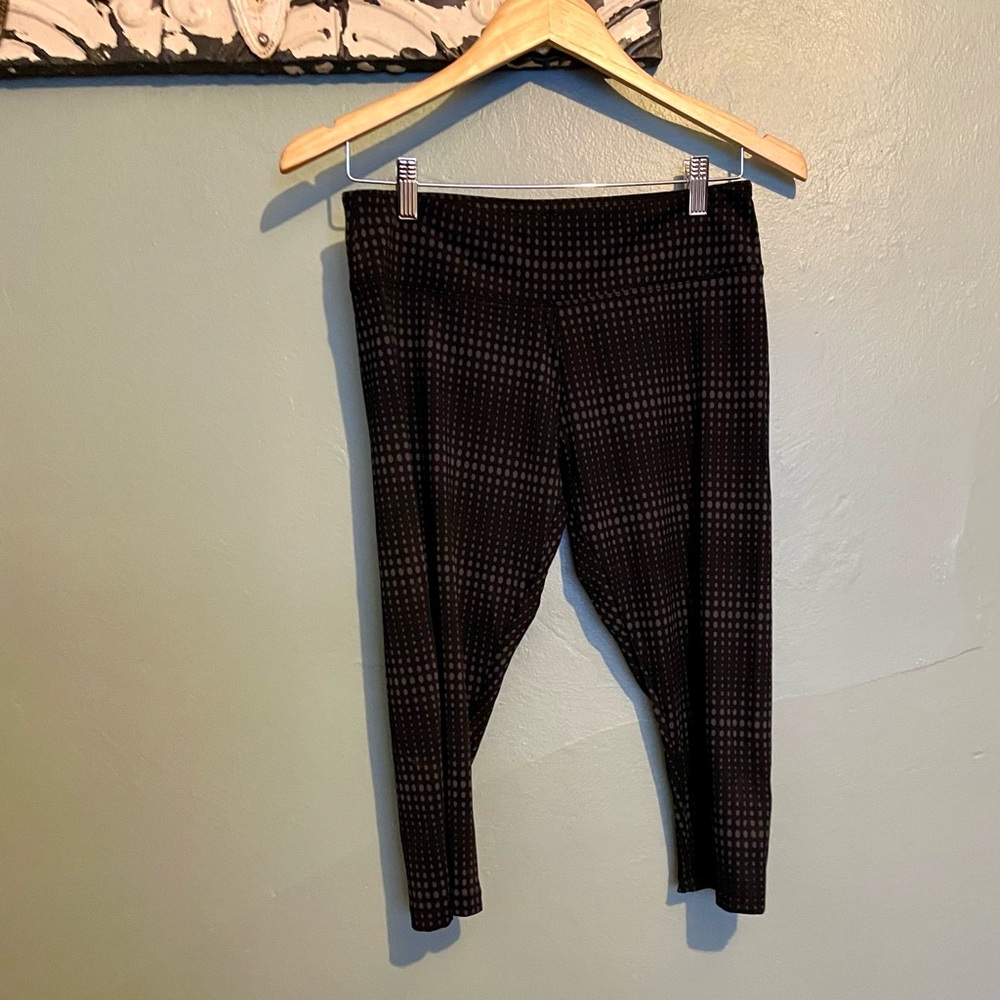Running/Exercise Capris - Picture 2 of 4